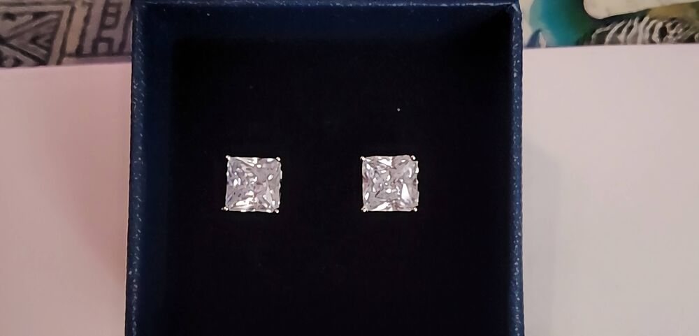 New~2 Ct. Princess Cut Filigree Set Sim Diamond Stud Earrings~Platinum/925SS